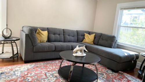 Newly renovated 4 bedroom apartment near downtown. - Foto 3