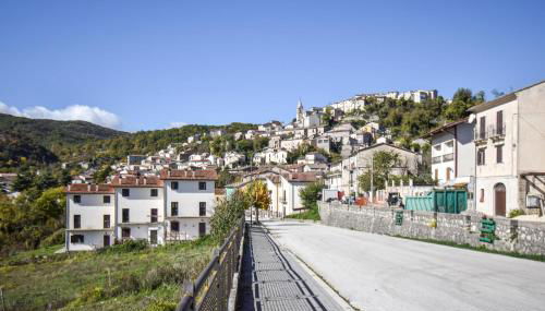 4 Bedroom Stunning Home In Montenero Val Cocchiar - Foto 2