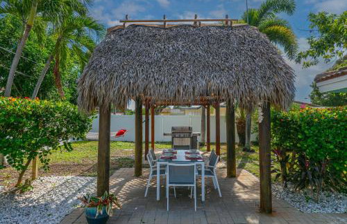 Spacious 4BR 2 5BA Family Retreat Pool Near Beach - Foto 62