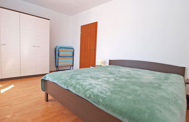 Apartment 1077 - Photo 4