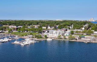 108 Edgewater Inn - Foto 1