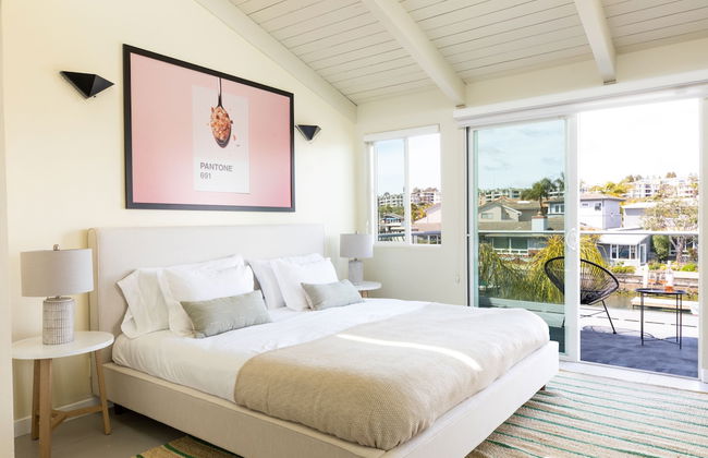 Bay Breeze by Avantstay Bayfront Home w/ Fire Pit & Private Dock in Balboa Peninsula - Foto 9