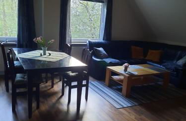 Ferienwohnungen an der Schusteracht Dachgeschoss und Souterrain - Foto 1