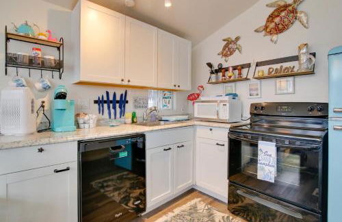 Furnished Deck Waterfront Port Isabel Cottage! - Foto 9