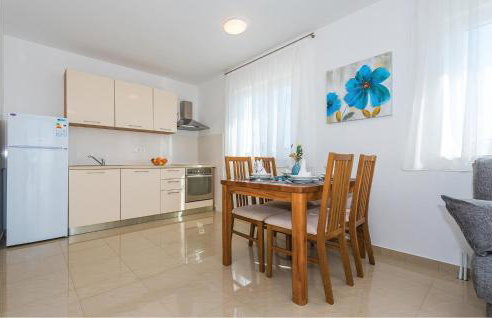 Six-Bedroom Holiday Home In Rogoznica - Foto 27