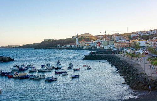 Cozy apartment with pool, parking and sea view - Foto 25