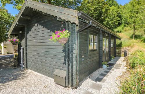 Pond Cabin - Photo 3