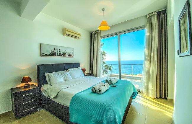 Detached Villa, Private Heated Pool, Outstanding Sea Views, Sleeps 6, Free Wifi - Foto 2