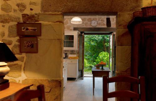 Palacio de Hualle - Photo 20
