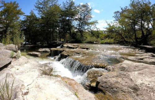 Impressive Modern Cabin with Beautiful Interior and Exterior in Ingram, Texas - Foto 27