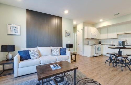 Walk to Front St! Traverse City Condo Near Skiing - Photo 6