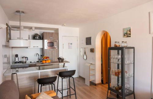 Private apartment with stunning ocean views and sunset. - Photo 63