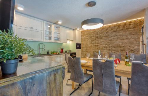 Stone Villa Galant with Pool - Happy Rentals - Foto 5