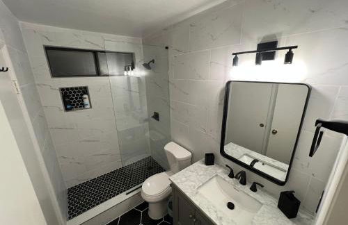 Large Pool & Patio Cozy Single Story Family House - Foto 20