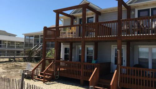 Ocean Breeze, Beautiful Ocean Front Townhome - Foto 3, sunbed