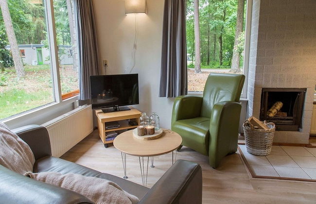 Bungalow With a Tree House box bed on Veluwe - Photo 6