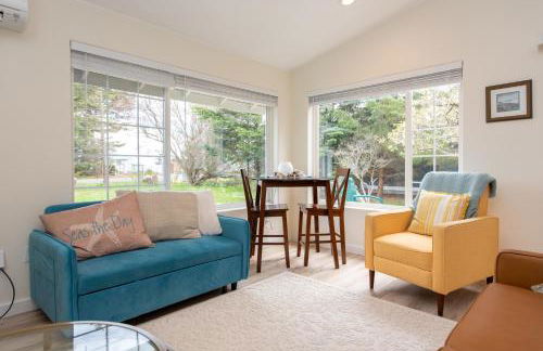 Sequim Escape with Gas Grill and Deck, Walk to Beach! - Foto 13