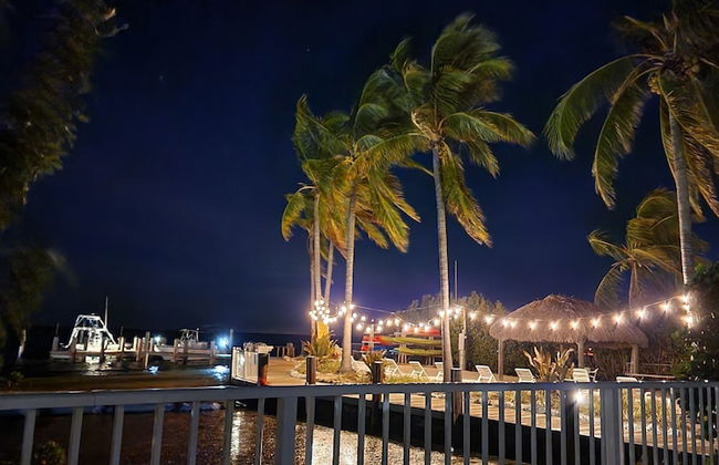 5 Beautiful 4 Bed 3 Bath Pool Home w Free Dock - Foto 53