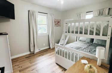 Newly Renovated Home With Pool - Foto 25