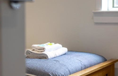 Renfrew Town Centre Easy Link to Glasgow City - Pass the Keys - Foto 58