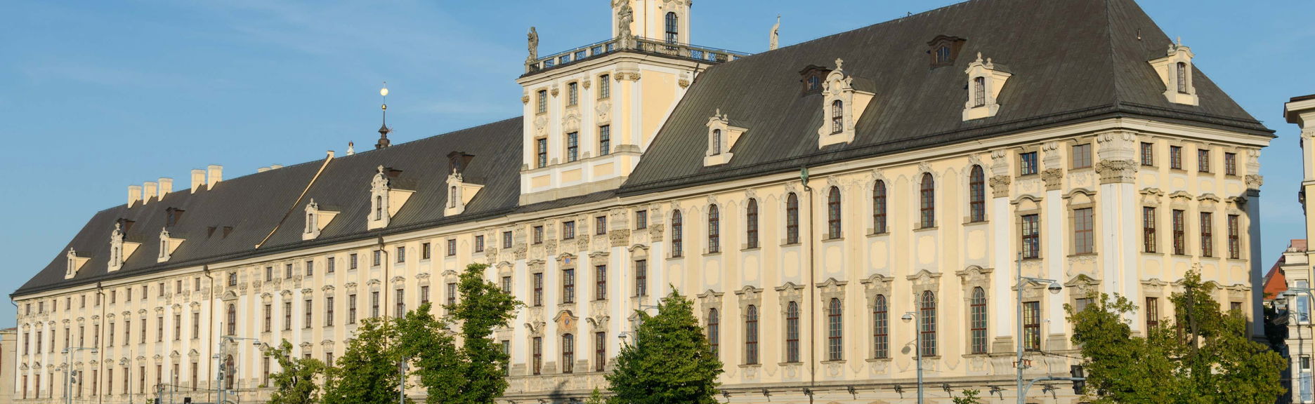 Entrada a la Universidad de Breslavia con audioguía