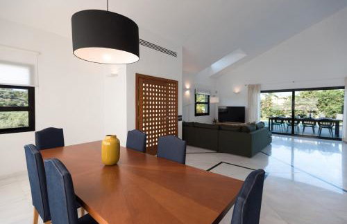 Gregorys Private Luxury Villa with Heated Pool & Gardens - Foto 22