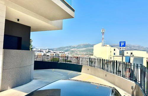Sofi - modern with private garage - Photo 22
