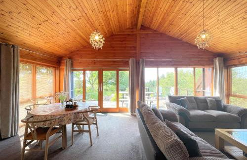 Beautiful 2BR Beach Lodge Set In Stunning Gardens - Pass the Keys - Photo 7