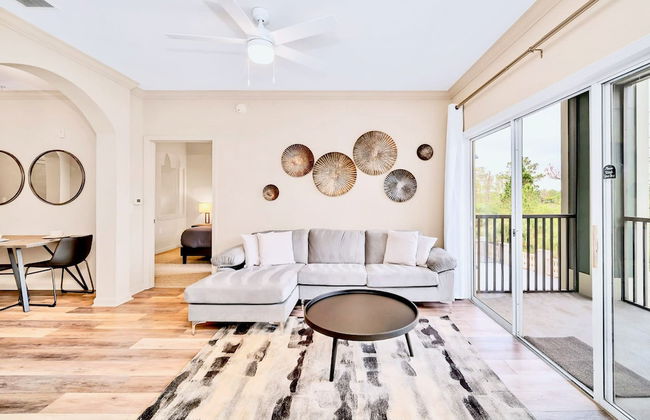 Modern 2BR Condo - Near Disney Pool Hot Tub - Foto 7