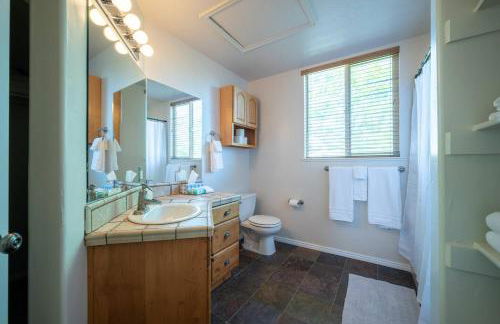 Bigfoots Alpine Retreat MH710By Powder Mtn Hot Tub - Photo 39