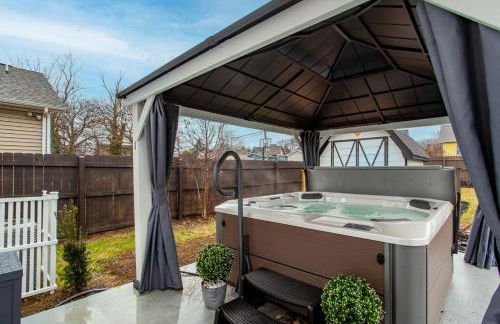 Blue Valley Inn - Hot Tub & Spacious Play Area! - Foto 39