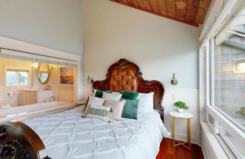 Beautiful Briny Retreat - Photo 17