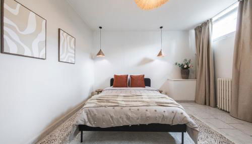 Loft Station Parking Video Projector near Tours - Photo 4