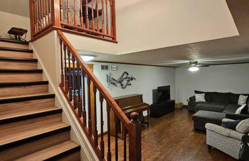 GameRoom, HotTub, Piano, 5mi to OldManCave - Hocking Hills Copper House - Foto 6