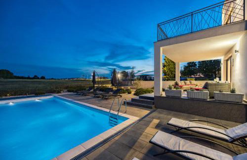 Villa Angie near Pula for 10 persons with private heated pool & kids playground - Foto 6