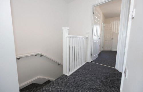 Contemporary 3 Bedroom Home with Garden & Parking - Foto 28