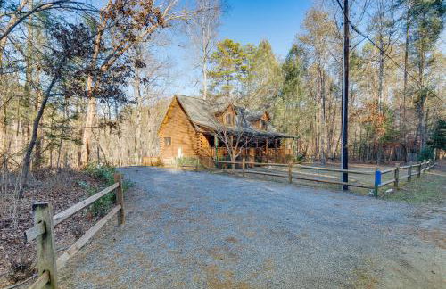Pet-Friendly Cabin with Loft 5 Mi to Lake Lure! - Foto 27
