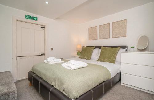 Georgian Elegance with Patio Garden West End - Pass the Keys - Foto 17