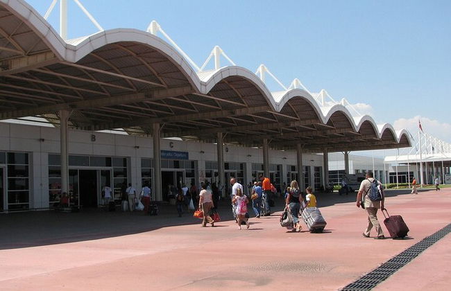 Transfert en navette d'Alanya Resorts vers l'aéroport d'Antalya - Photo 3