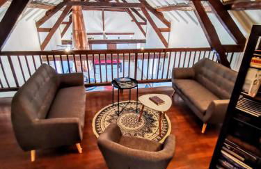 Moulin des ducs grand format by Vindihouses - piscine chaffée - escalade - billard - fitness - etc - Foto 20