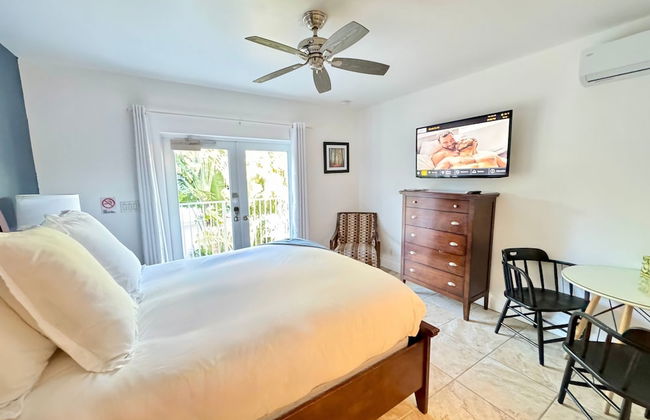 Islands Inn on the Drive - Aqua Serenity Suite - King Bed - A4 - Foto 9