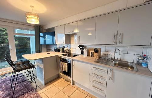 Beach Court Ground Floor - Cosy Apartment with Sea Views - Photo 18