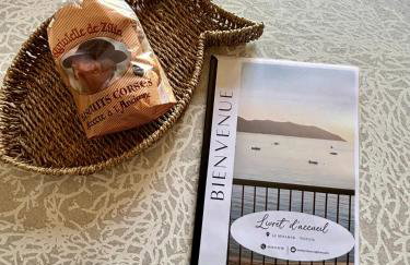 A 20min d AJACCIO, Grand studio 3 personnes - pieds dans l'eau - accès direct plage - vue mer exceptionnelle - Foto 7