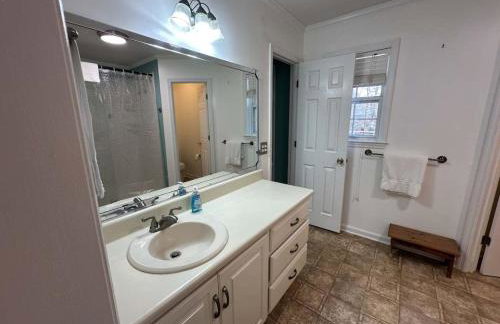 Whispering Waters Hideaway - Foto 40