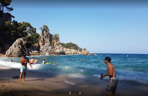 Appartement tout confort avec WIFI vue sur mer et piscine communautaire secteur EL GOLFET à Callela de Palafrugell - Foto 30