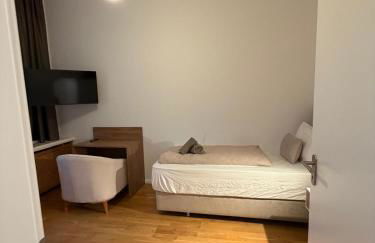 Jomi Stays - Kudamm - Foto 73