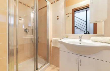 Beautiful villa Dani with panoramic view in Vizina - Foto 50