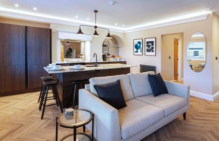 Cheltenham Loft - Photo 1