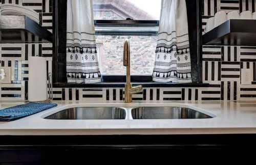 Boho Glam Bungalow mins away Western Ave Districts - Foto 19