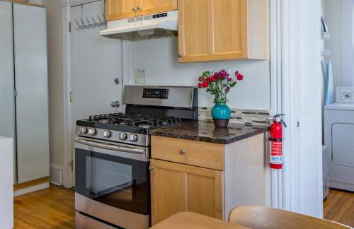 Peaceful Oasis on Munjoy Hill 2nd flr 3BR parking - Foto 19